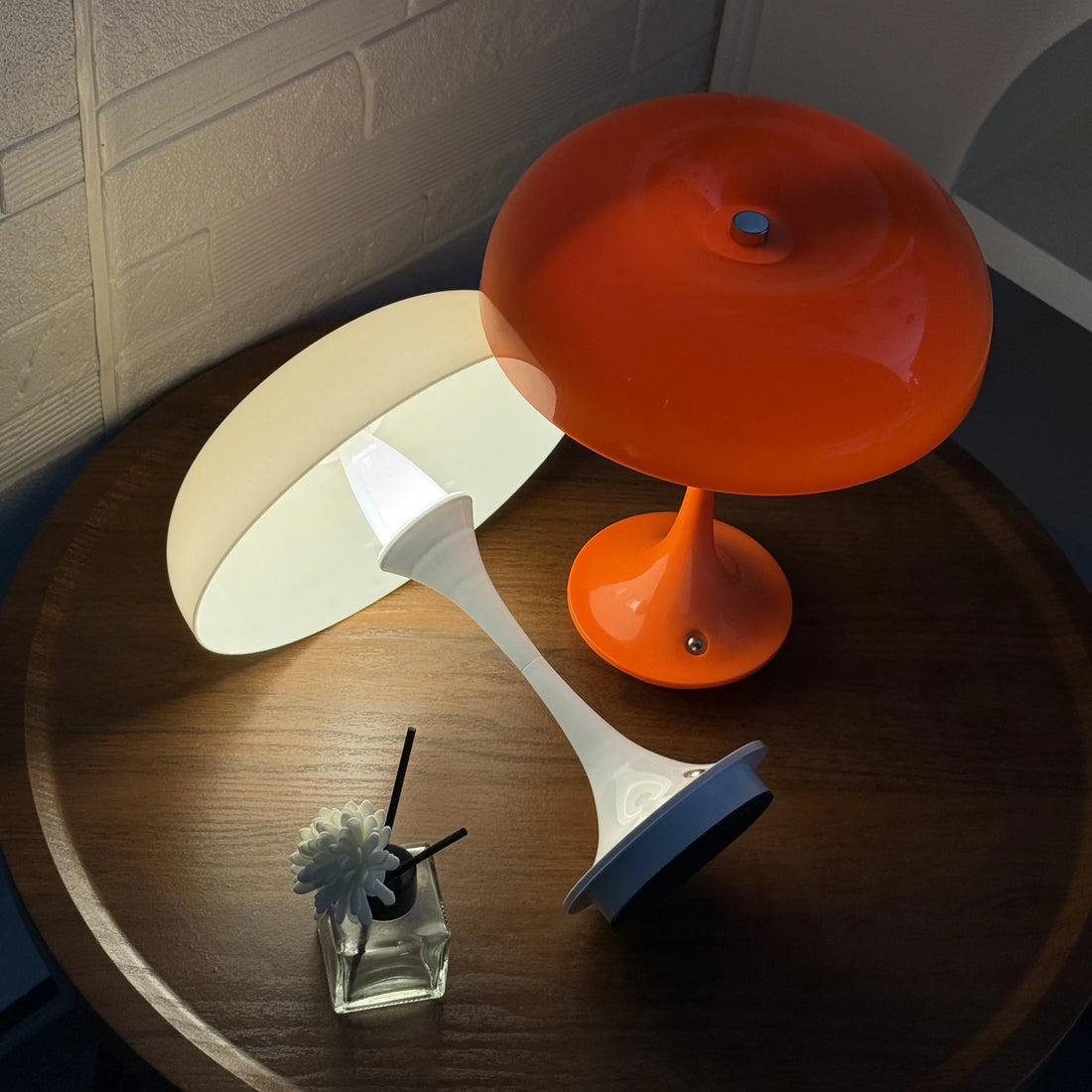 Retro Mushroom Touch Lamp | 3-Color LED Night Light – Rechargeable Cordless